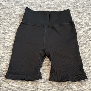 Gap Fit Ribbed Biker Shorts M/L